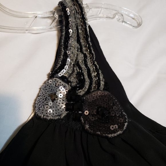 MSSP Max Studio Specialty Products Silk & Sequin Embellished Shoulder Top - Picture 4 of 5